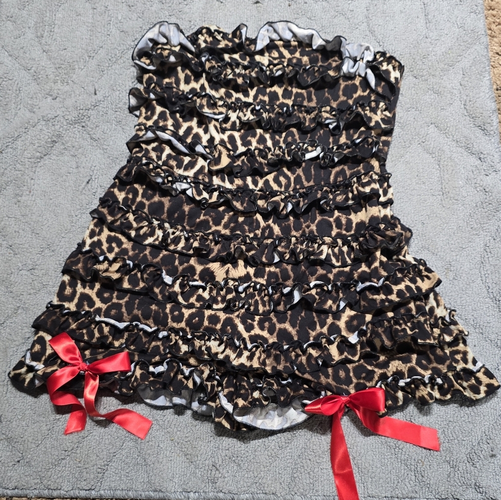SHEIN Leopard Print Ruffled Strapless Romper with Red Ribbon Bows
